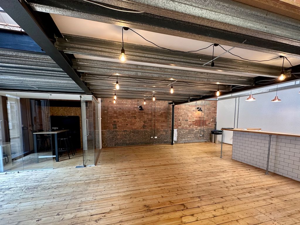 Office to let in Paintworks, Bristol BS4, £20,000 pa