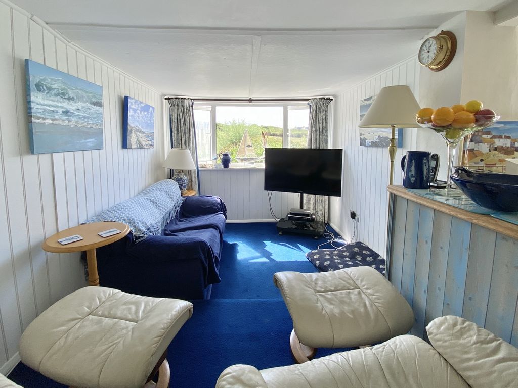 2 bed flat for sale in Sandhills, Constantine Bay PL28, £395,000
