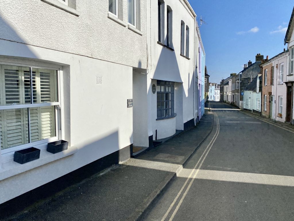 2 bed flat for sale in Church Street, Padstow PL28, £370,000