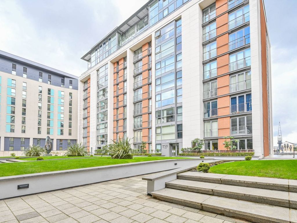 1 bed flat for sale in Capital East Apartments, Royal Docks, London E16, £350,000