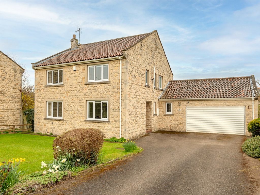 4 bed country house for sale in Fine Garth Close, Bramham LS23, £600,000