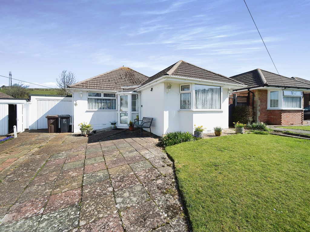 2 bed bungalow for sale in Coombe Vale, Saltdean, Brighton, East Sussex BN2, £425,000