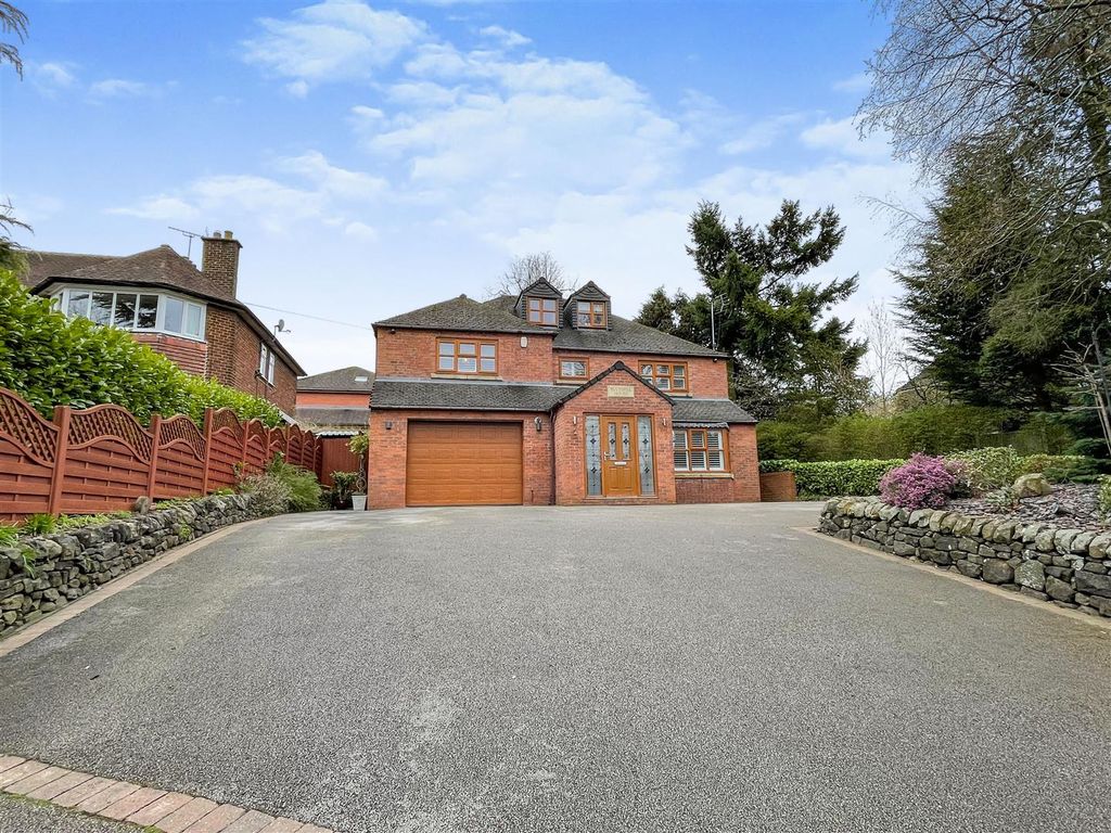 5 bed detached house for sale in Bluebell House, Cheddleton Road, Leek ST13, £585,000