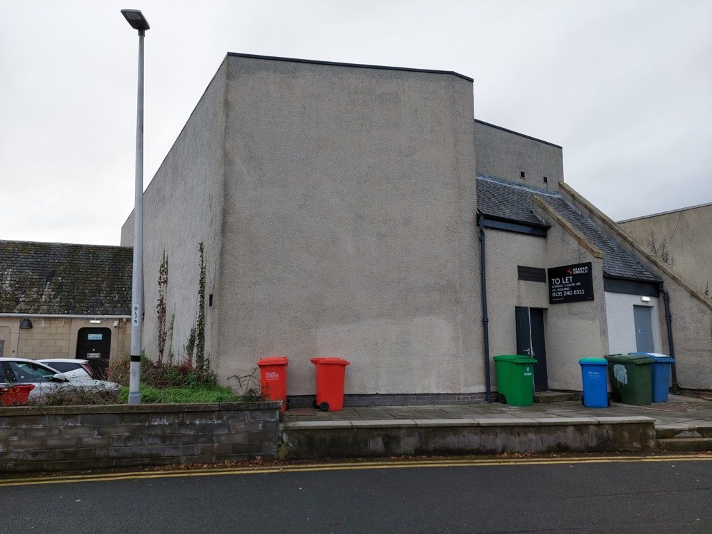 Commercial property to let in North Wynd, Dalkeith, Midlothian EH22, £12,500 pa
