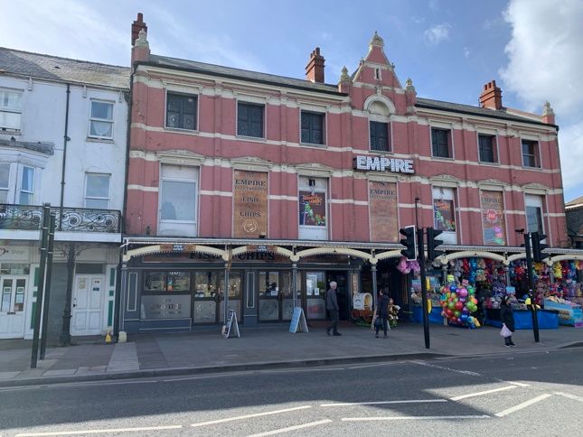 Retail premises to let in Empire Fish & Chip Premises, Empire Building, Alexandra Road, Cleethorpes, North East Lincolnshire DN35, £29,500 pa