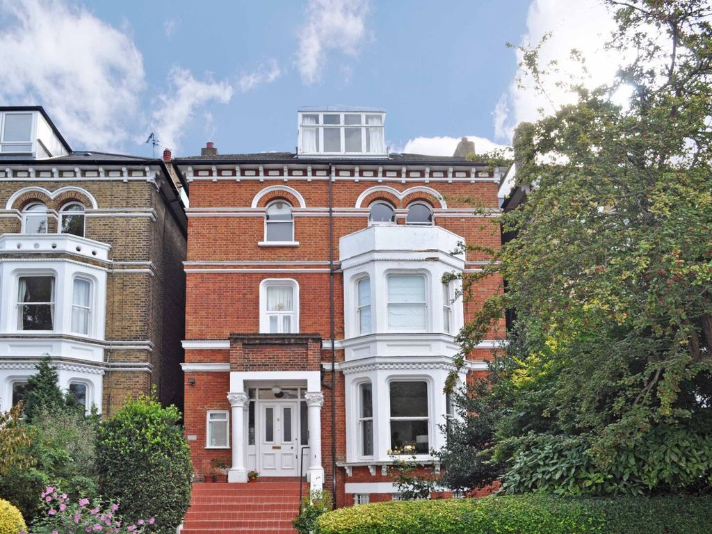 2 bed flat for sale in Lancaster Drive, London NW3, £624,995