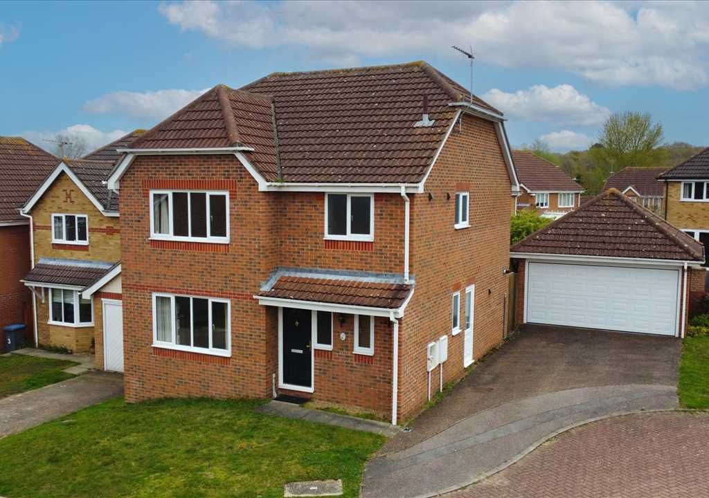4 bed detached house for sale in Holkham Close, Rushmere St. Andrew, Ipswich IP4, £450,000