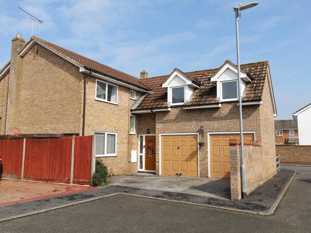 5 bed detached house for sale in Town Orchard, Southoe, St. Neots PE19, £465,500