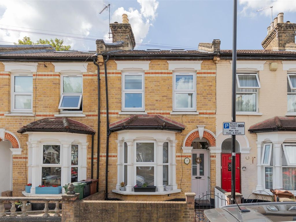 5 bed terraced house for sale in Chichester Road, London E11, £750,000