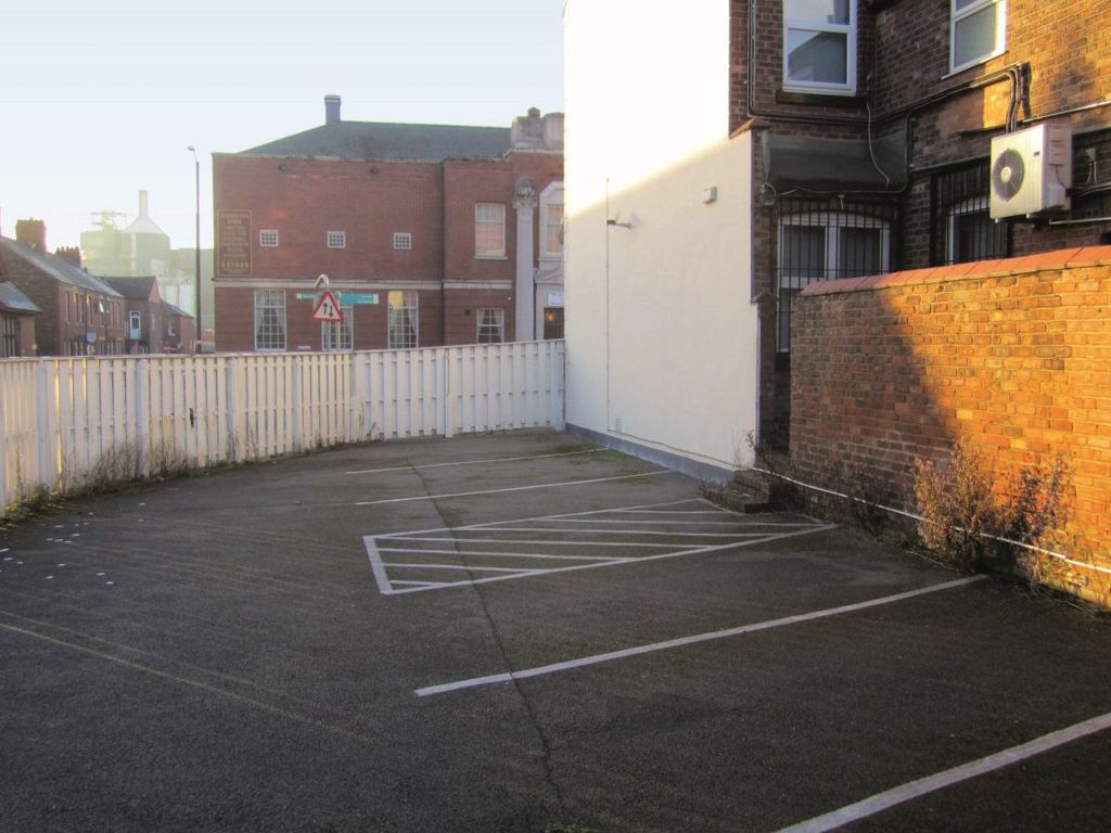 Commercial property to let in Winmarleigh Street, Warrington, Cheshire WA1, £7,200 pa