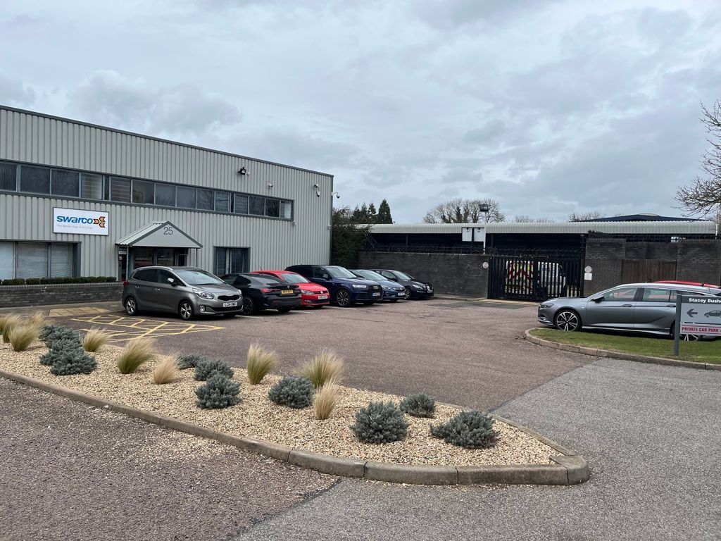Warehouse to let in Unit 25 Erica Road, Stacey Bushes, Milton Keynes MK12, £130,270 pa