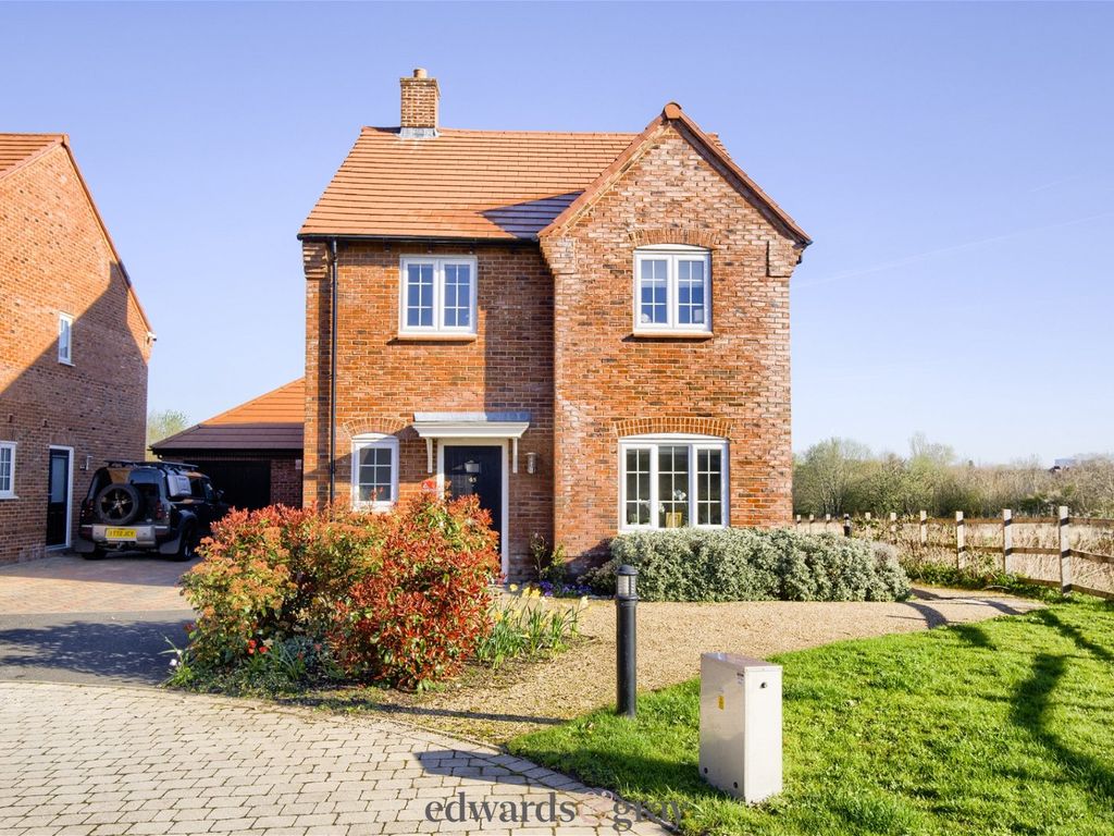 4 bed detached house for sale in Old Farm Drive, Marston Green, Birmingham B37, £395,000