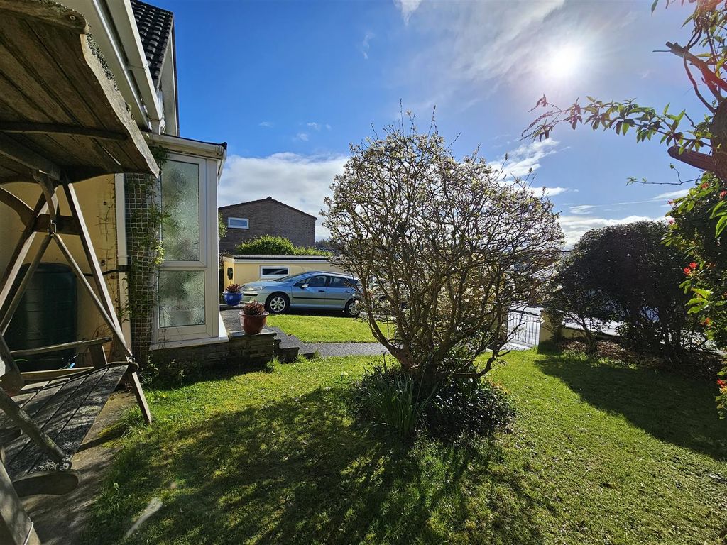 4 bed detached bungalow for sale in Highfield Park Road, Launceston PL15, £365,000