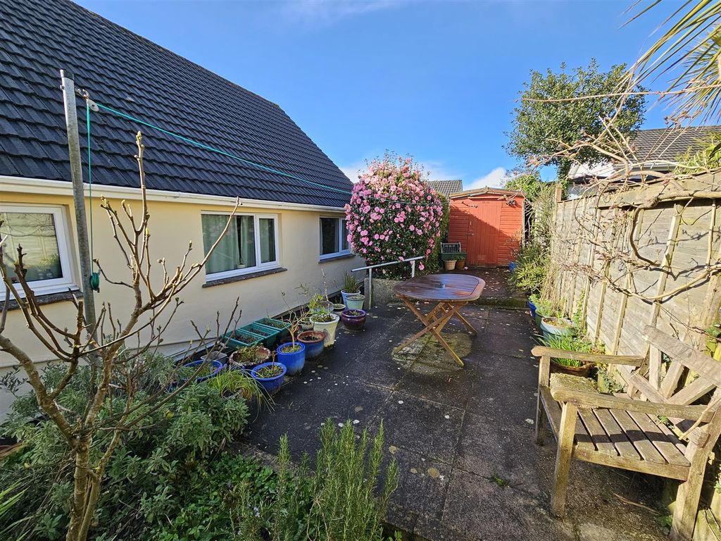 4 bed detached bungalow for sale in Highfield Park Road, Launceston PL15, £365,000