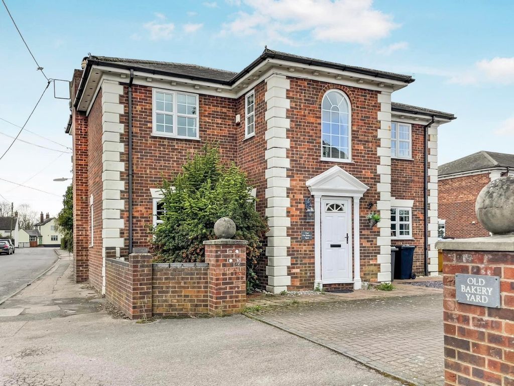 4 bed detached house for sale in Cambridge Road, Dunton, Biggleswade SG18, £545,000