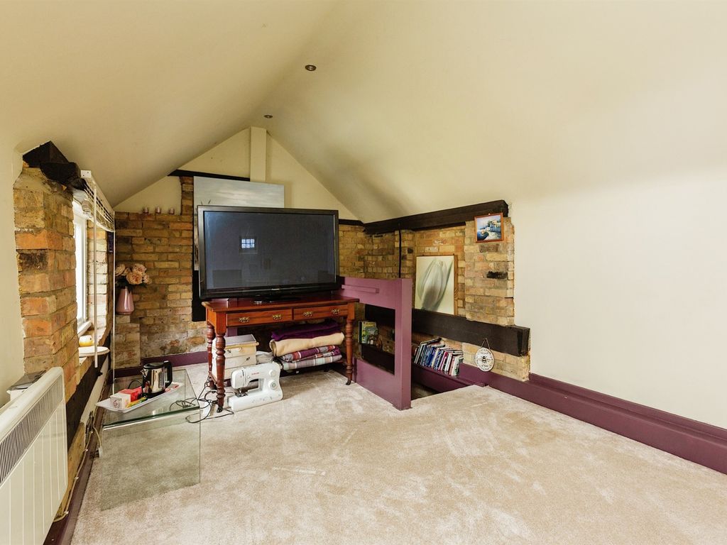 2 bed cottage for sale in Station Road, Ridgmont, Bedford MK43, £350,000