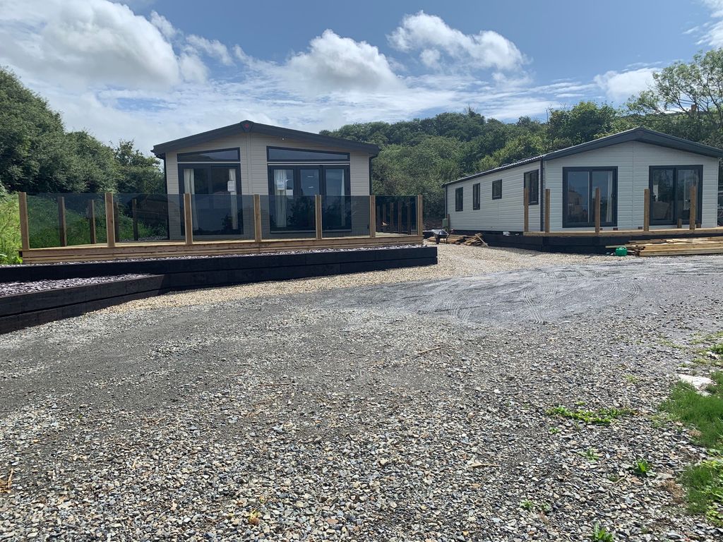 New home, 2 bed mobile/park home for sale in Gwalia Falls Retreat, Gwalia Falls Retreat, Tresaith Beach, Cardigan, Ceredigion SA43, £199,995