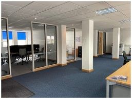 Office to let in Queens Road, Reading RG1, £20,484 pa