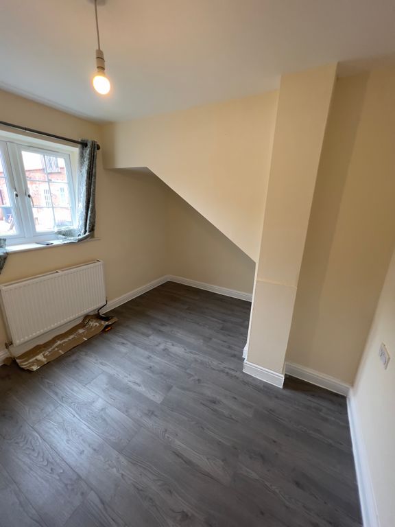 2 bed flat to rent in Woodlands Road, Bedworth CV12, £695 pcm