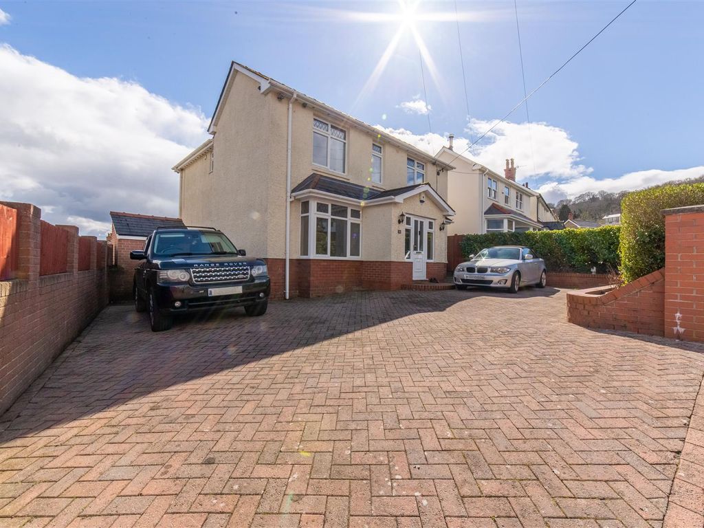 5 bed property for sale in Cwrdy Road, Griffithstown, Pontypool NP4, £390,000