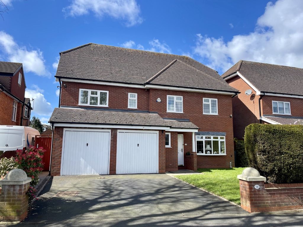 6 bed detached house for sale in Bourton Road, Solihull B92, £750,000