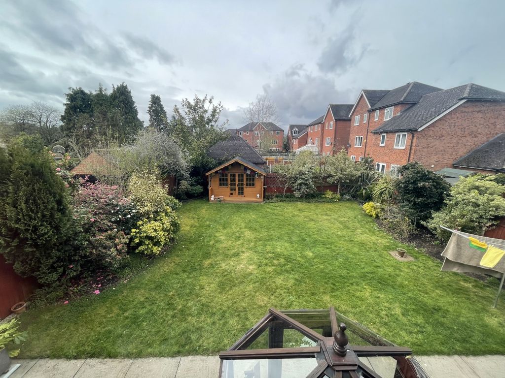 6 bed detached house for sale in Bourton Road, Solihull B92, £750,000
