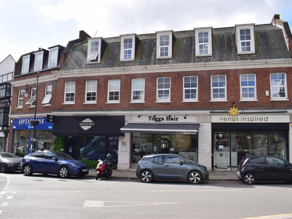 Office to let in The Broadway, Woodford Green IG8, £10,000 pa