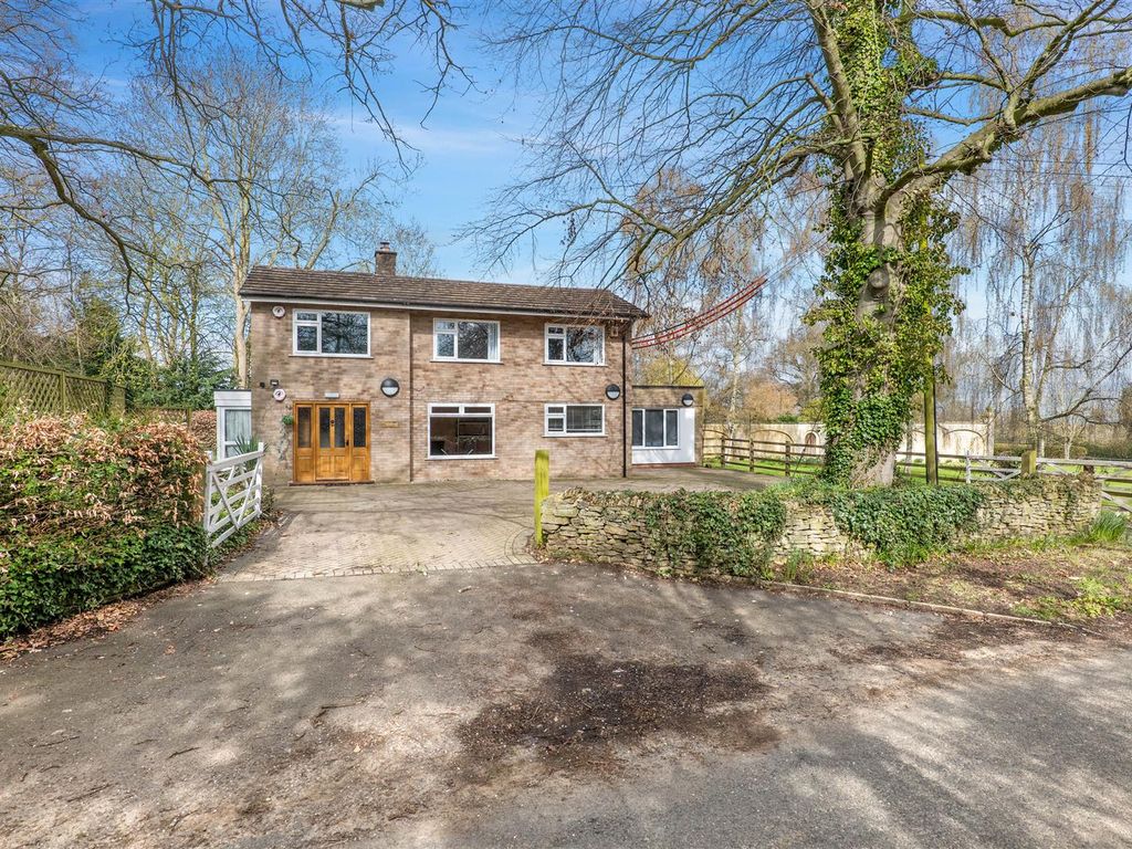 5 bed detached house for sale in Bricklehampton, Pershore WR10, £799,000