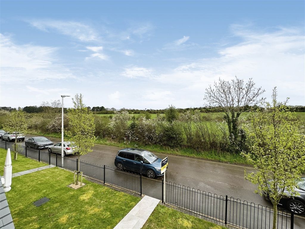 4 bed detached house for sale in Sewell Lane, Carlisle CA1, £260,000