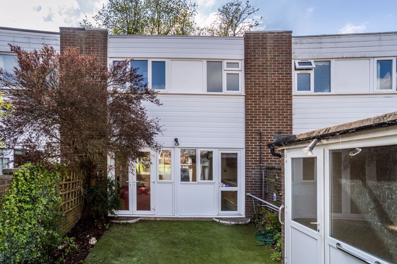 3 bed terraced house for sale in The Tracery, Banstead SM7, £475,000