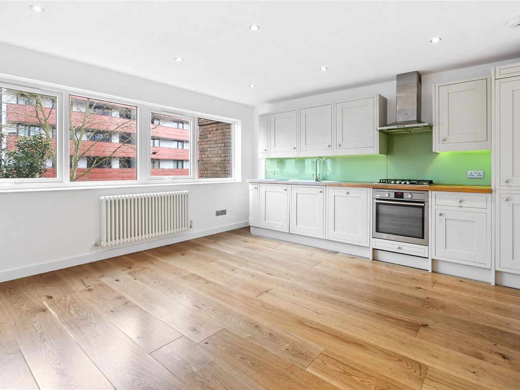 2 bed flat for sale in Matthew Close, London W10, £485,000