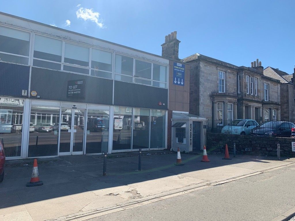 Commercial property to let in Unit A, 10-16, York Place, Perth PH2, Non quoting