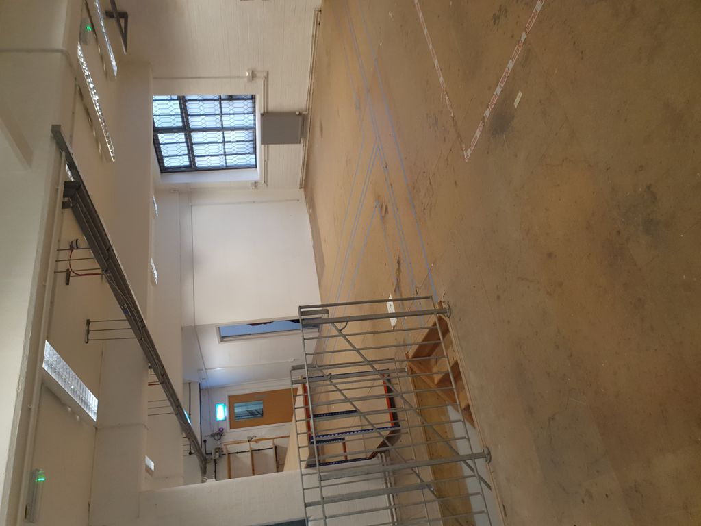 Warehouse to let in Dudley Street, Luton, Bedfordshire LU2, £112,000 pa