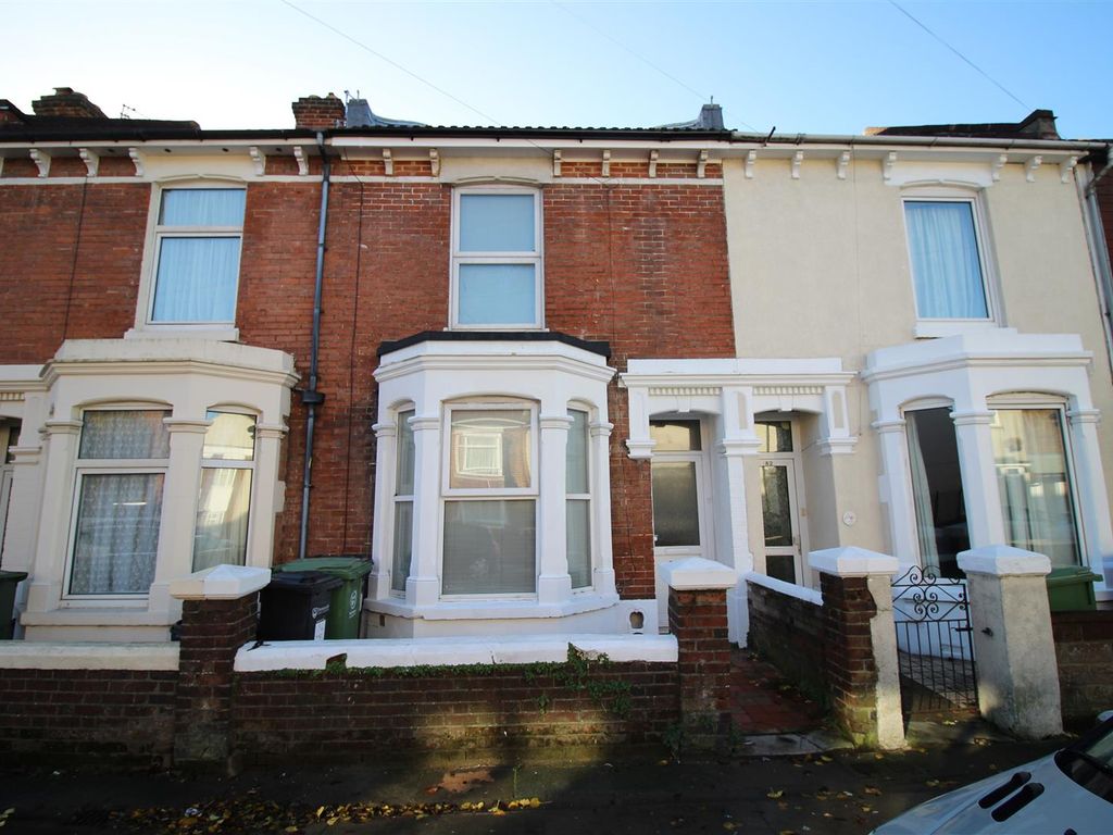 7 bed terraced house to rent in Fawcett Road, Southsea PO4, £3,850 pcm