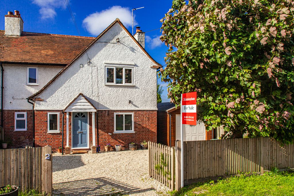 3 bed property for sale in 2 Whitehouse Road, North Stoke OX10, £595,000
