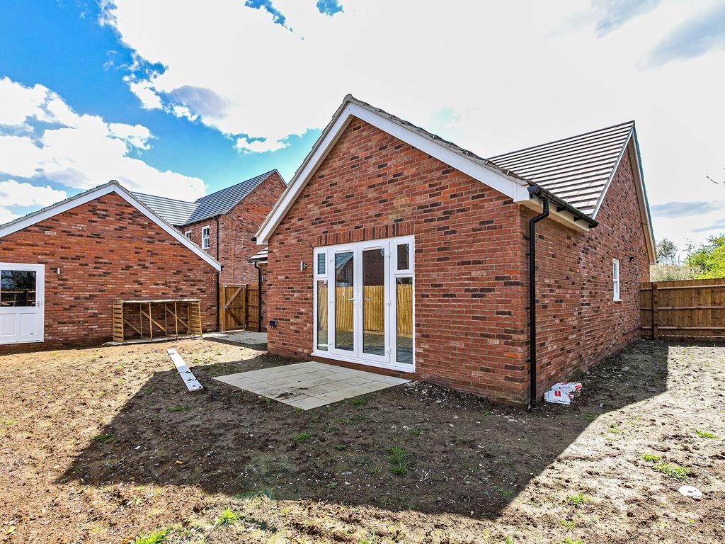 New home, 3 bed detached bungalow for sale in Fletton Drive, Newton Longville MK17, £575,000