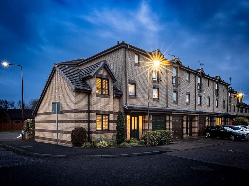 5 bed town house for sale in Springfield Court, Linlithgow EH49, £445,000