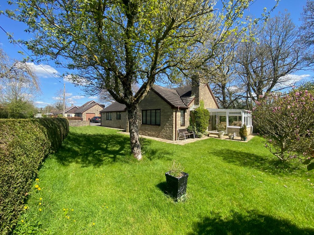 3 bed detached bungalow for sale in Stony Lane, Holwell, Sherborne DT9, £510,000