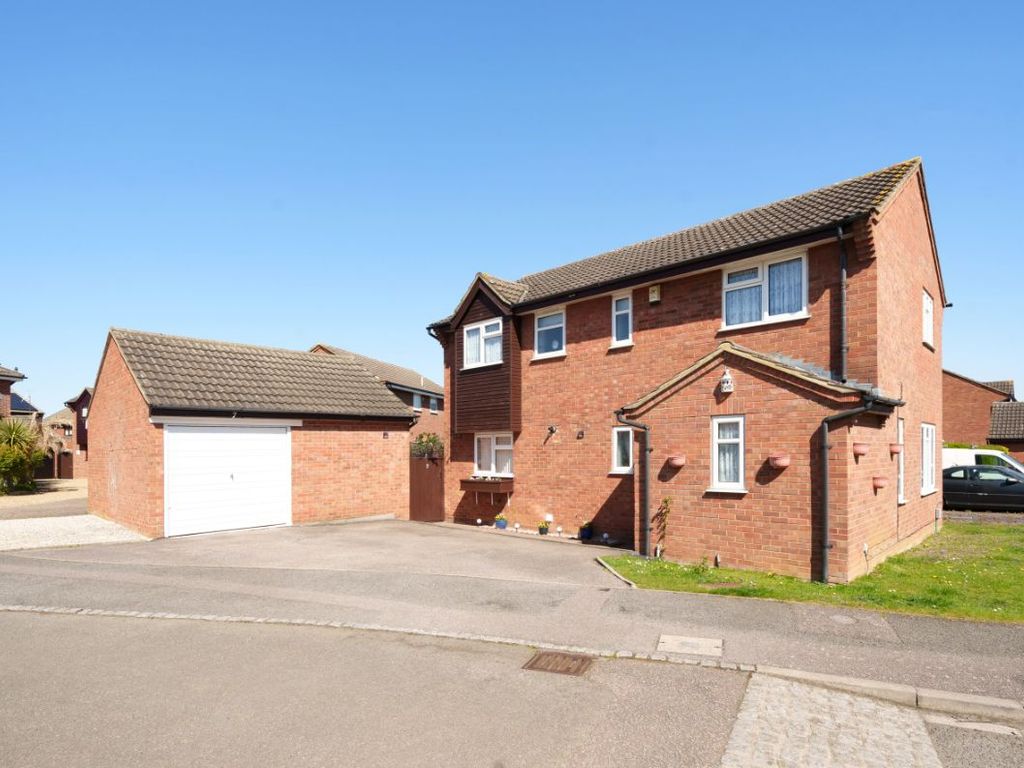 4 bed detached house for sale in Normandy Close, Kempston, Bedford MK42, £425,000