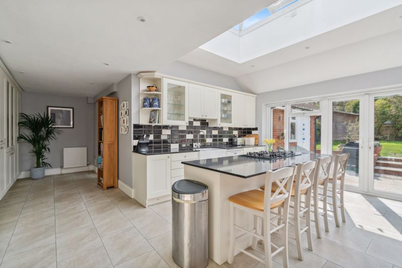 4 bed detached house for sale in Marlow Bottom, Marlow SL7, £1,150,000