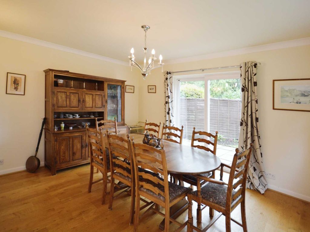 4 bed detached house for sale in Ely Close, Lincoln Park, Amersham HP7, £800,000