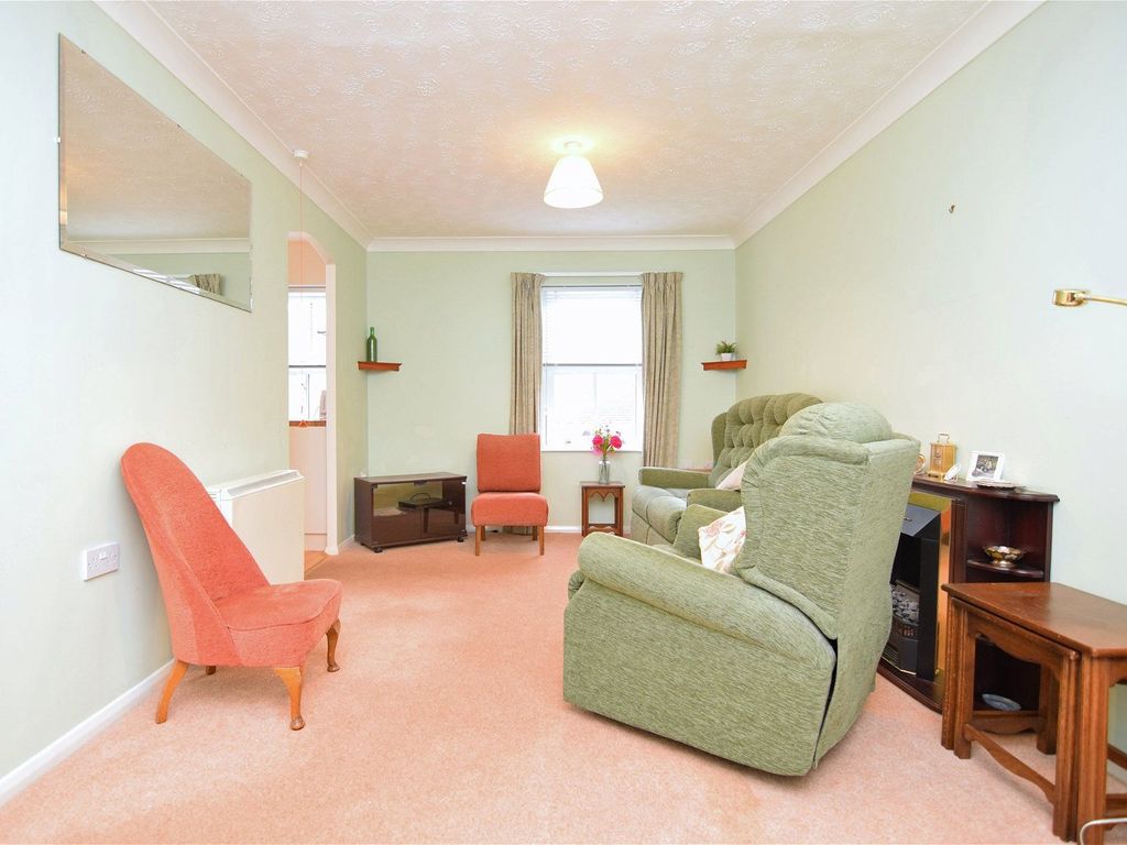 1 bed flat for sale in Norfolk Houses, County Court Road, King's Lynn PE30, £99,995
