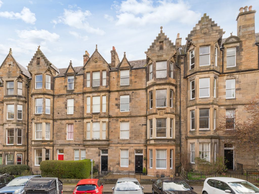 3 bed flat for sale in Marchmont Crescent, Edinburgh EH9, £525,000