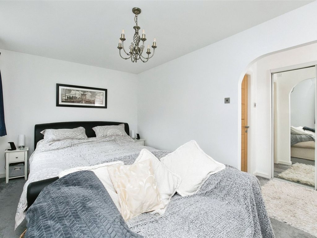 5 bed detached house for sale in Ffordd Newydd, Mold, Flintshire CH7, £485,000