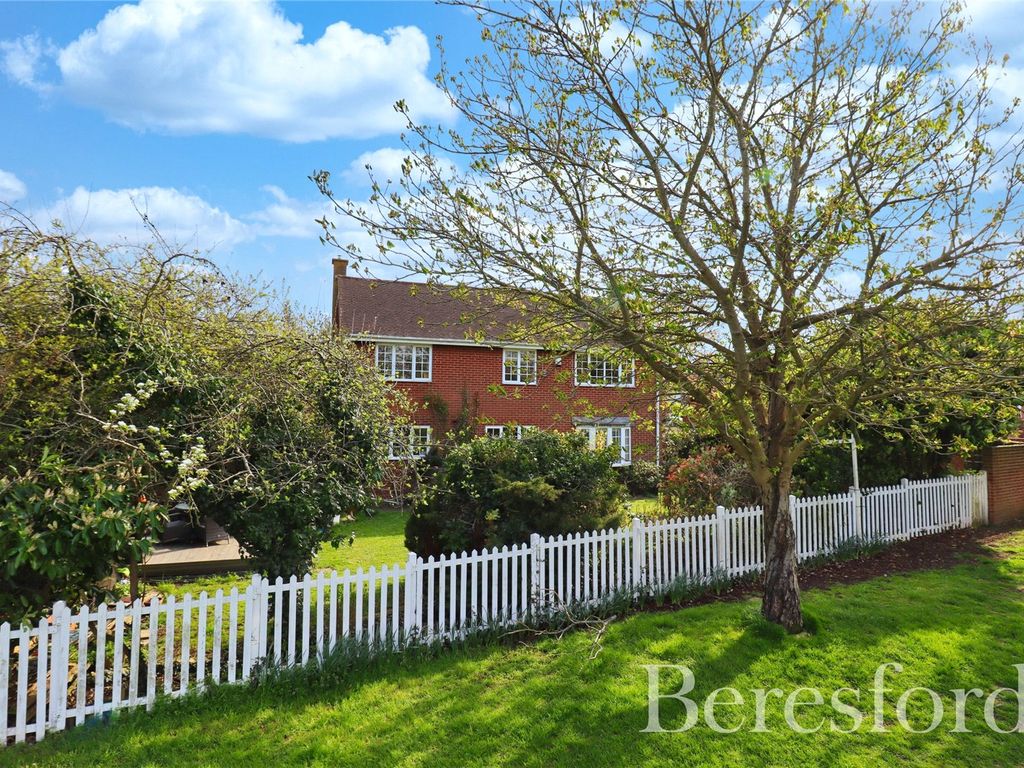 4 bed detached house for sale in Seagers, Great Totham CM9, £575,000