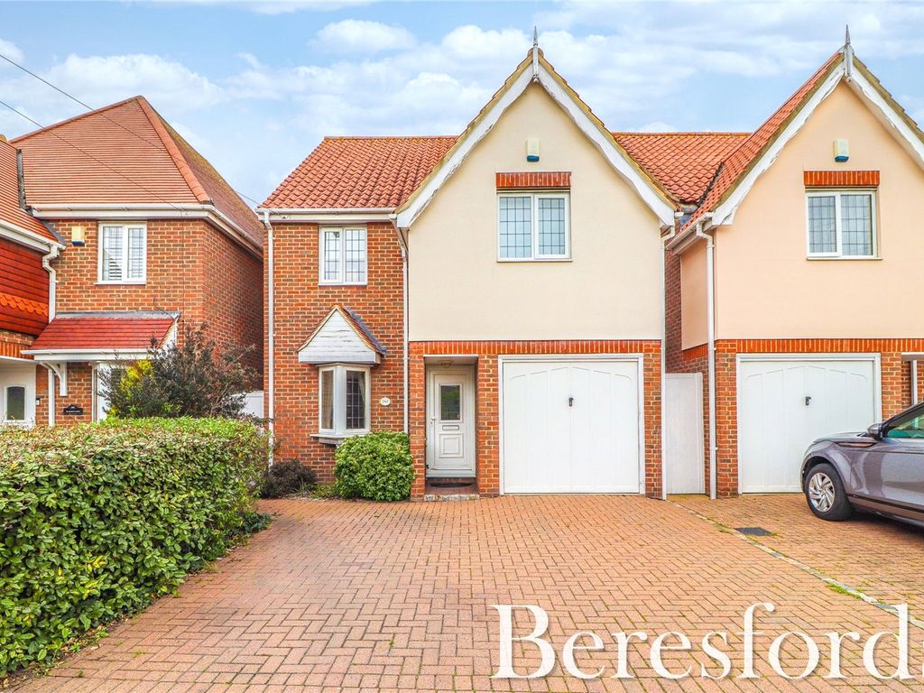 4 bed detached house for sale in St. Marys Lane, Upminster RM14, £675,000