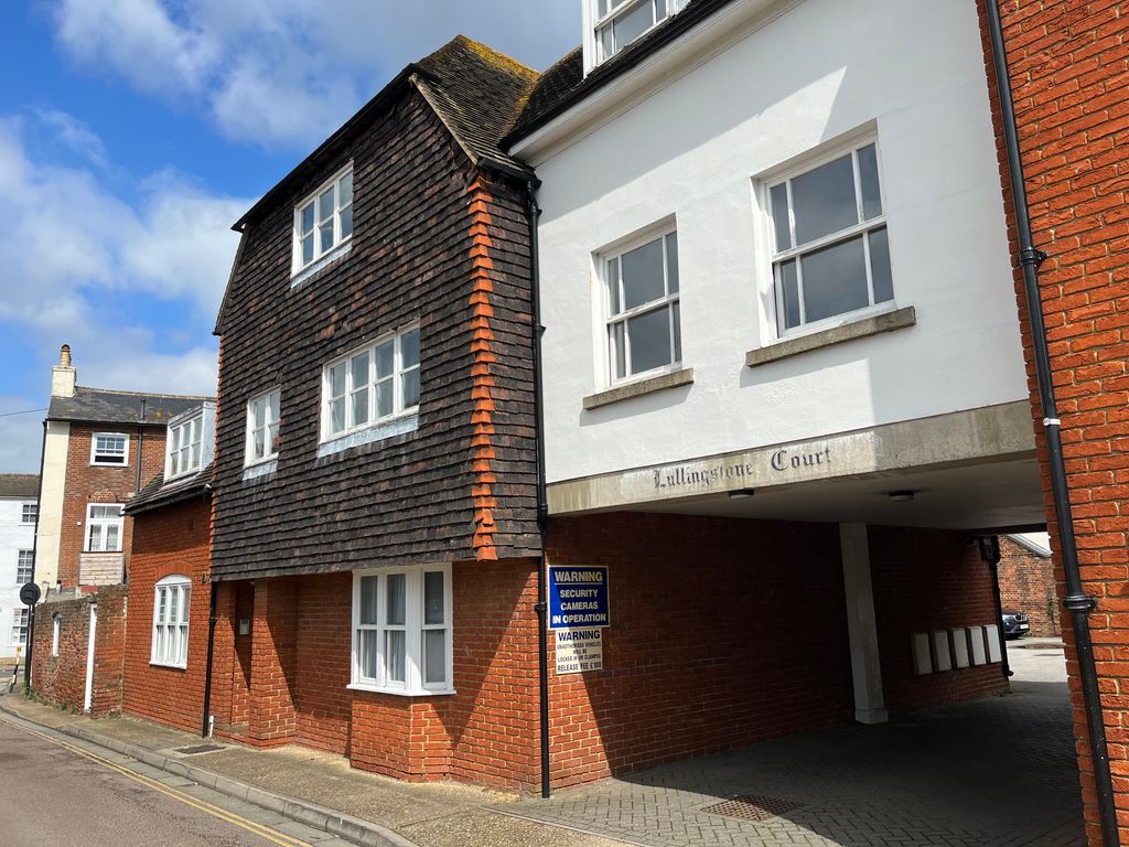 1 bed flat to rent in St. Johns Lane, Canterbury CT1, £950 pcm