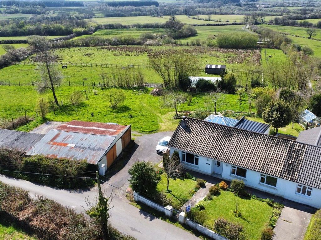 5 bed farm for sale in Thomas Chapel, Begelly, Kilgetty SA68, £525,000