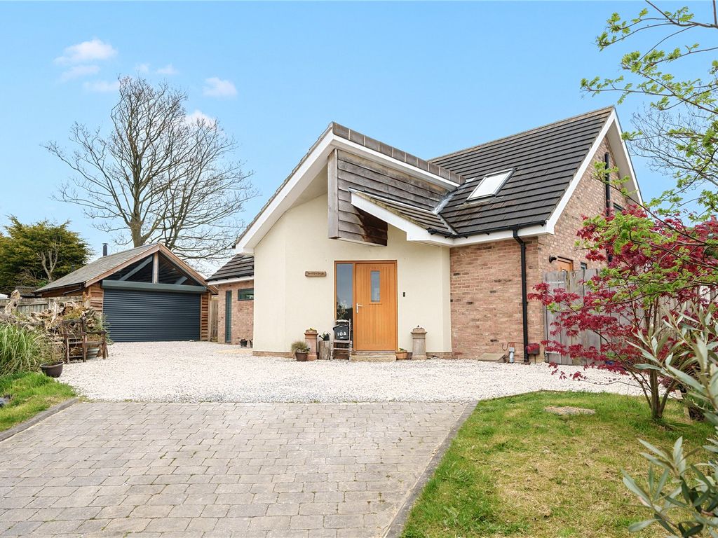 3 bed detached house for sale in Church Approach, Garforth, Leeds, West Yorkshire LS25, £445,000