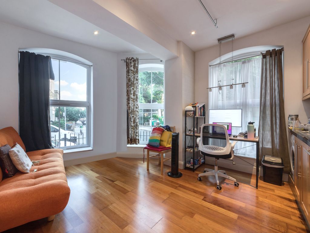 1 bed flat for sale in 242 Grafton Road, London NW5, £350,000